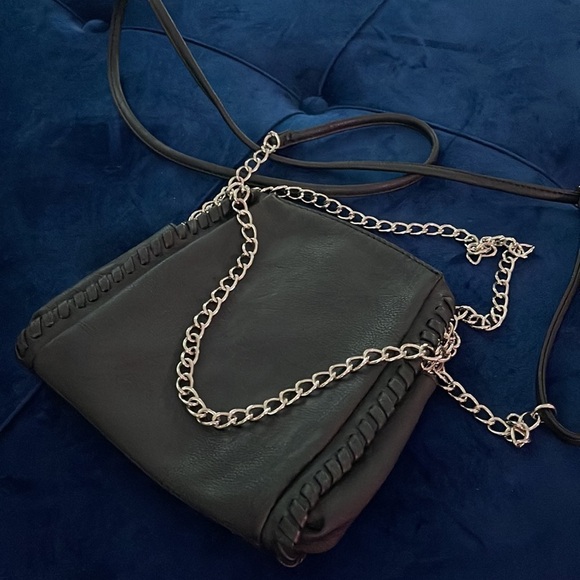 Quilted Crossbody with Chains and Shoulder Strap​​​ - Picture 4 of 4